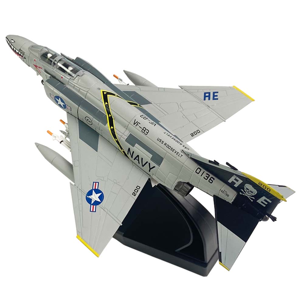 1:100 Scale US F4C F-4 Phantom - đánh giá và giá Model Kit Store