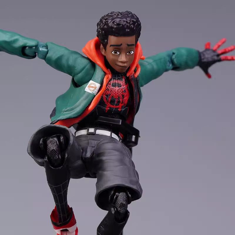 Into The Spider‑Verse Miles Mo - đánh giá và giá Model Kit Thousand Sunny