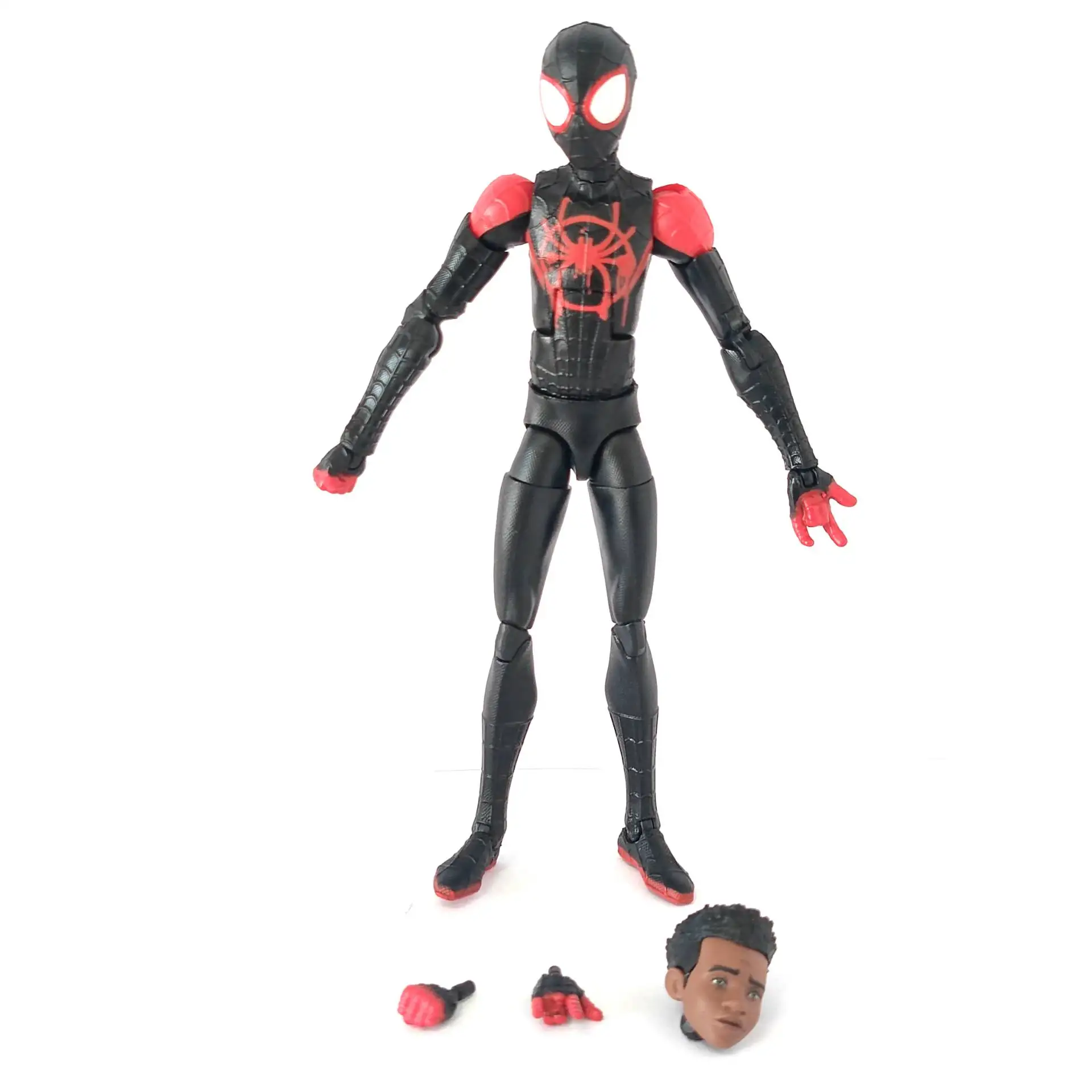 Marvel Legends Across The Spid - đánh giá và giá Model Kit Thousand Sunny