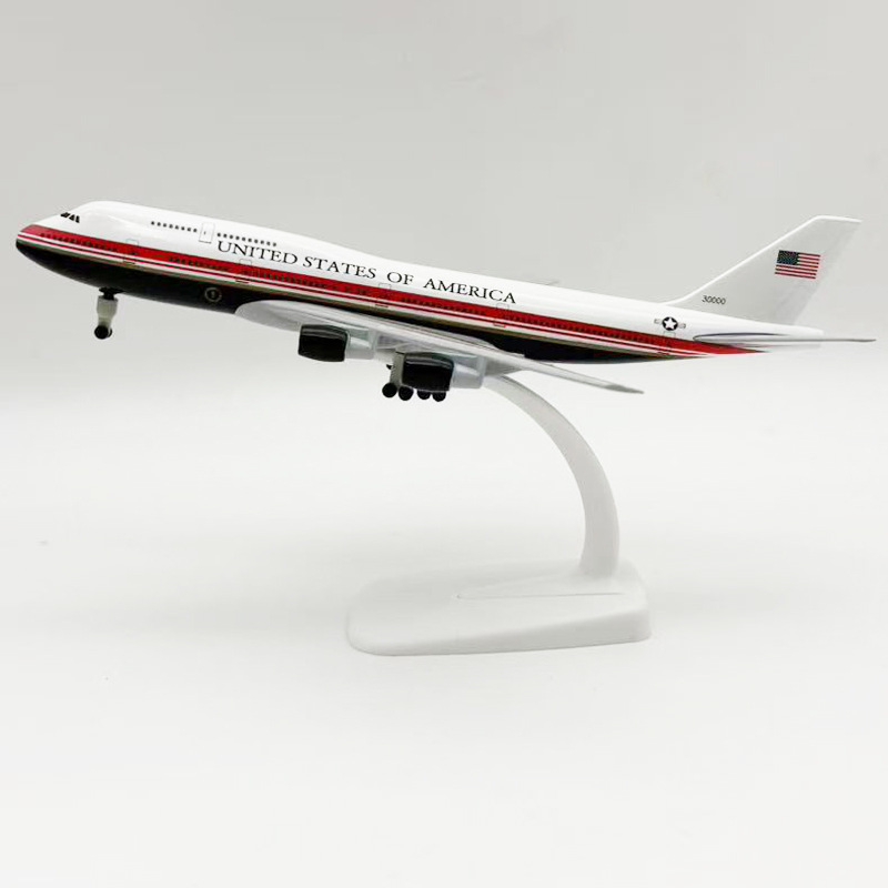 New 20cm Air Force One B747-20 - đánh giá và giá Model Kit Store